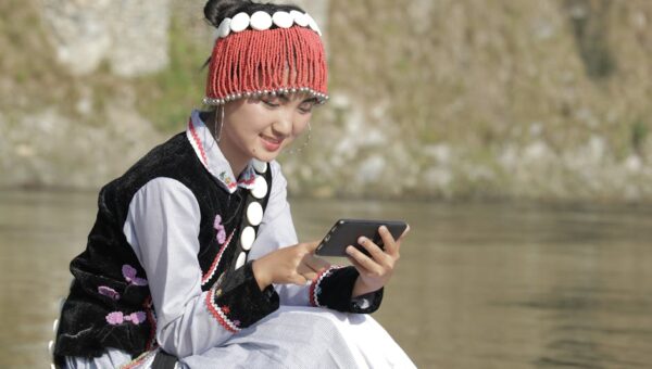 How to Balance Tradition and Modernity in a Fast-Changing World