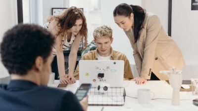 How to Make the Most of Remote Work with International Teams