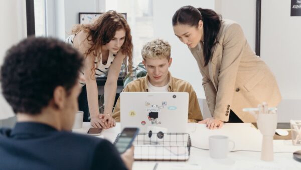 How to Make the Most of Remote Work with International Teams